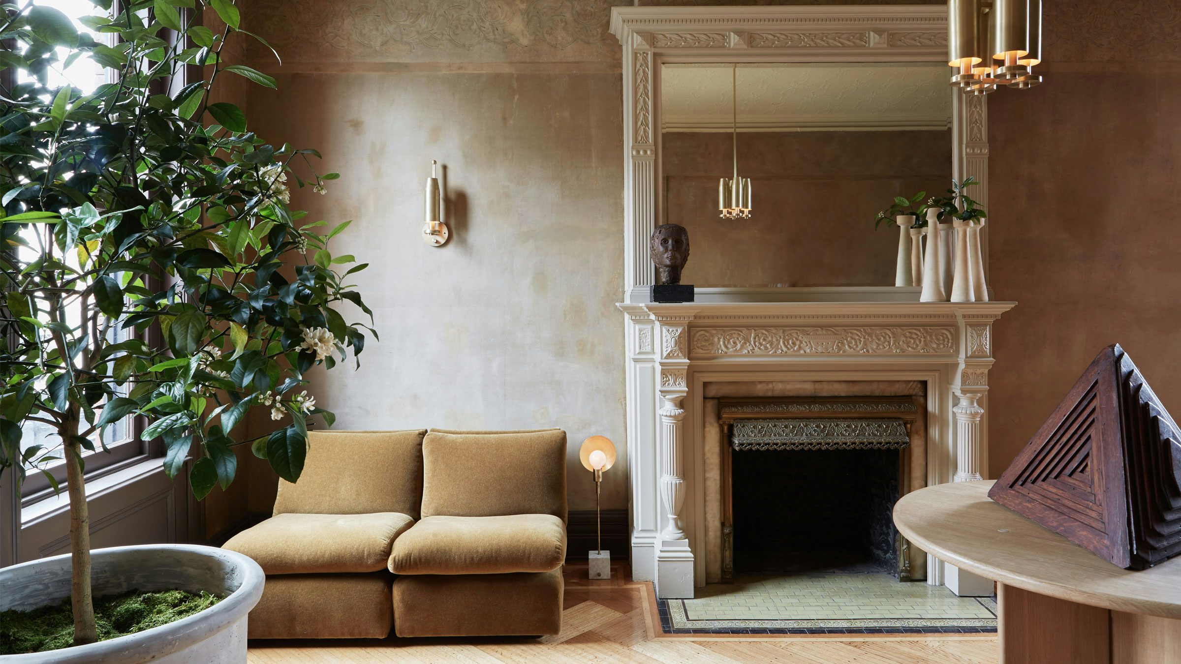 gallery image for Chamber-Sconce-Pendant_In-SItu_2