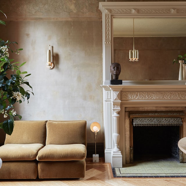 gallery image for Chamber-Sconce-Pendant_In-SItu_2