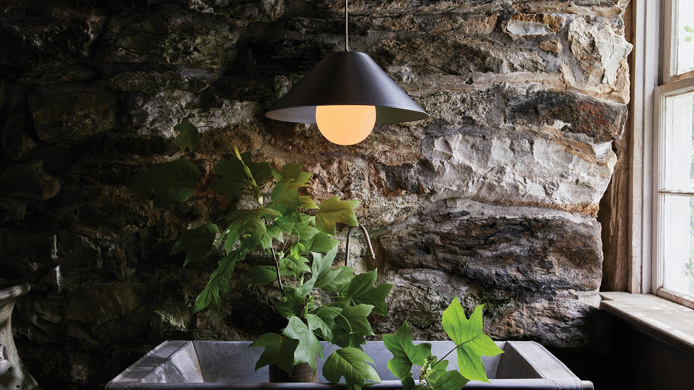 gallery image for MONUMENTAL_PENDANT_SMALL_06
