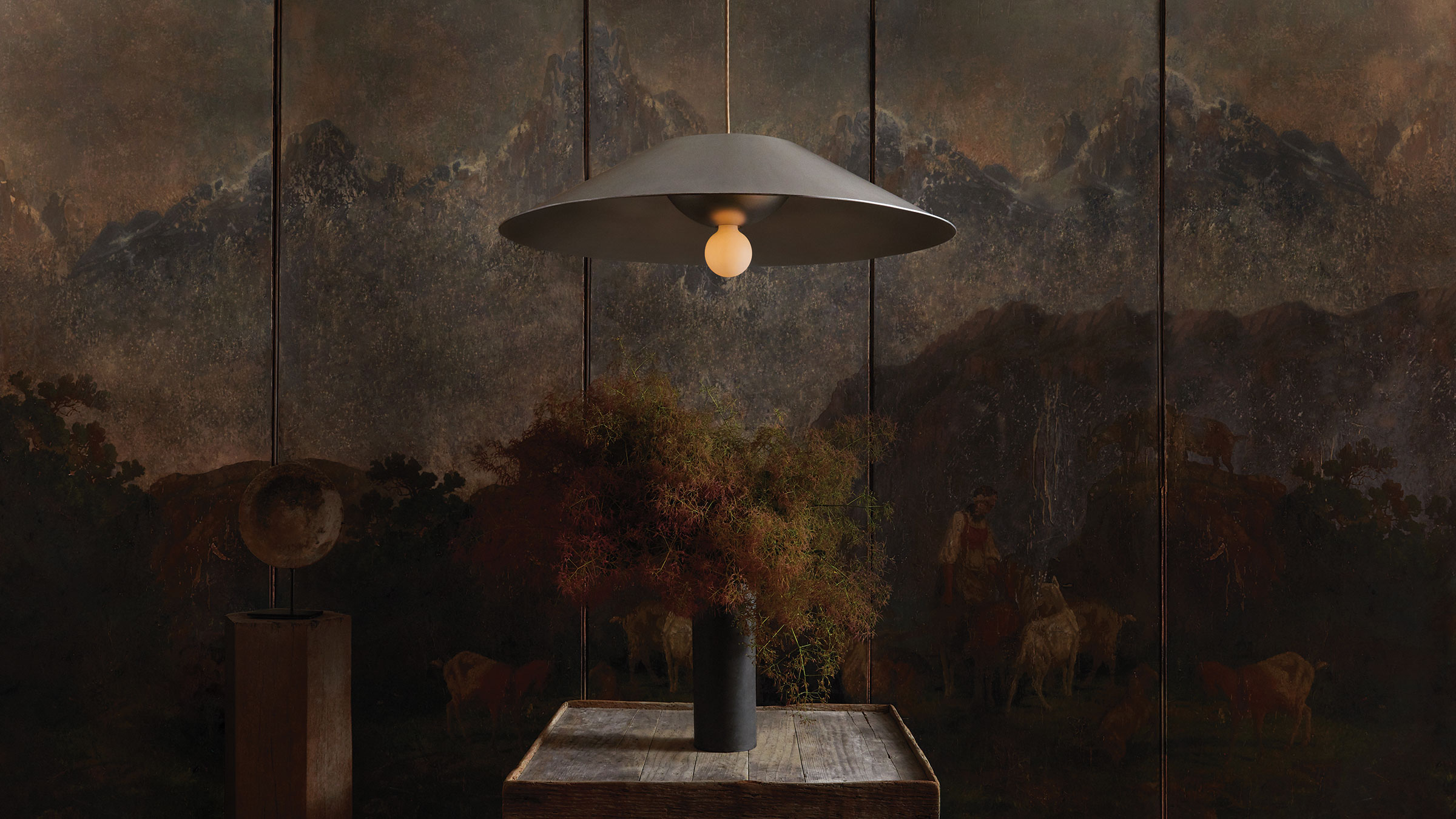 gallery image for MONUMENTAL_PENDANT_LARGE_GALLERY_10