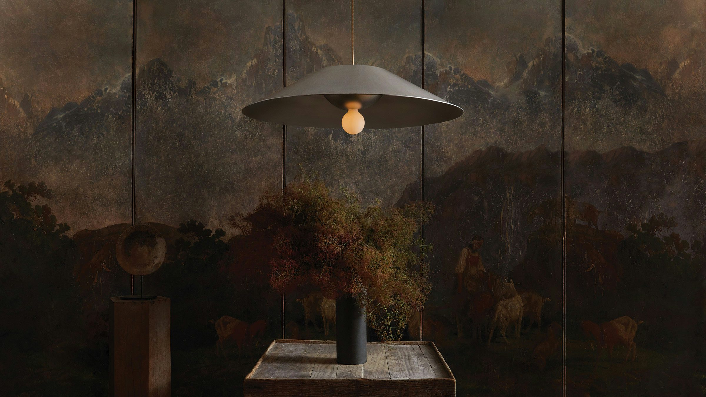 gallery image for MONUMENTAL_PENDANT_LARGE_GALLERY_10