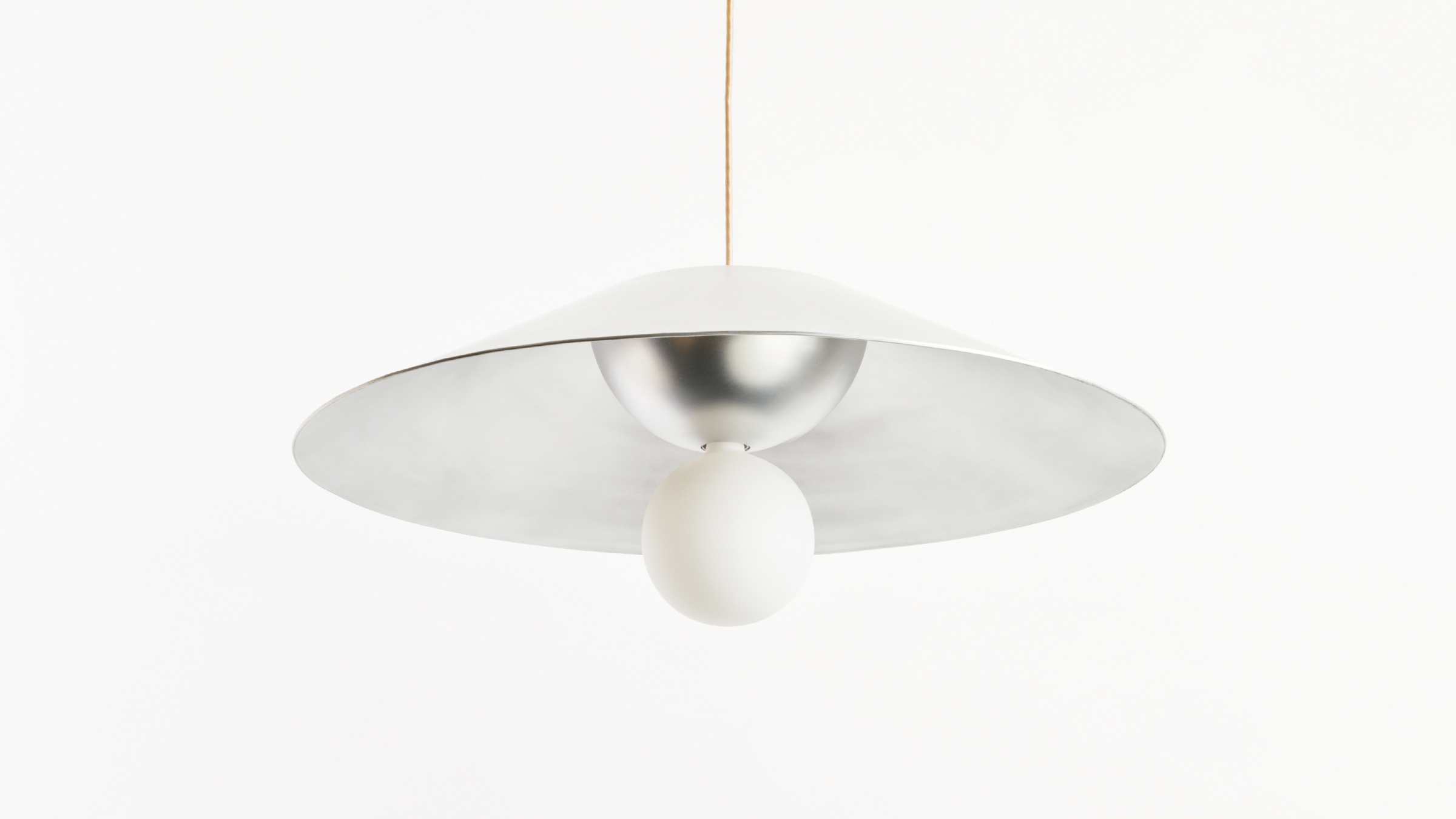 gallery image for MONUMENTAL_PENDANT_LARGE_GALLERY_01