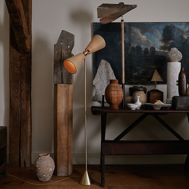 gallery image for Pendolo_Floor_Lamp_S_Gallery_Situ