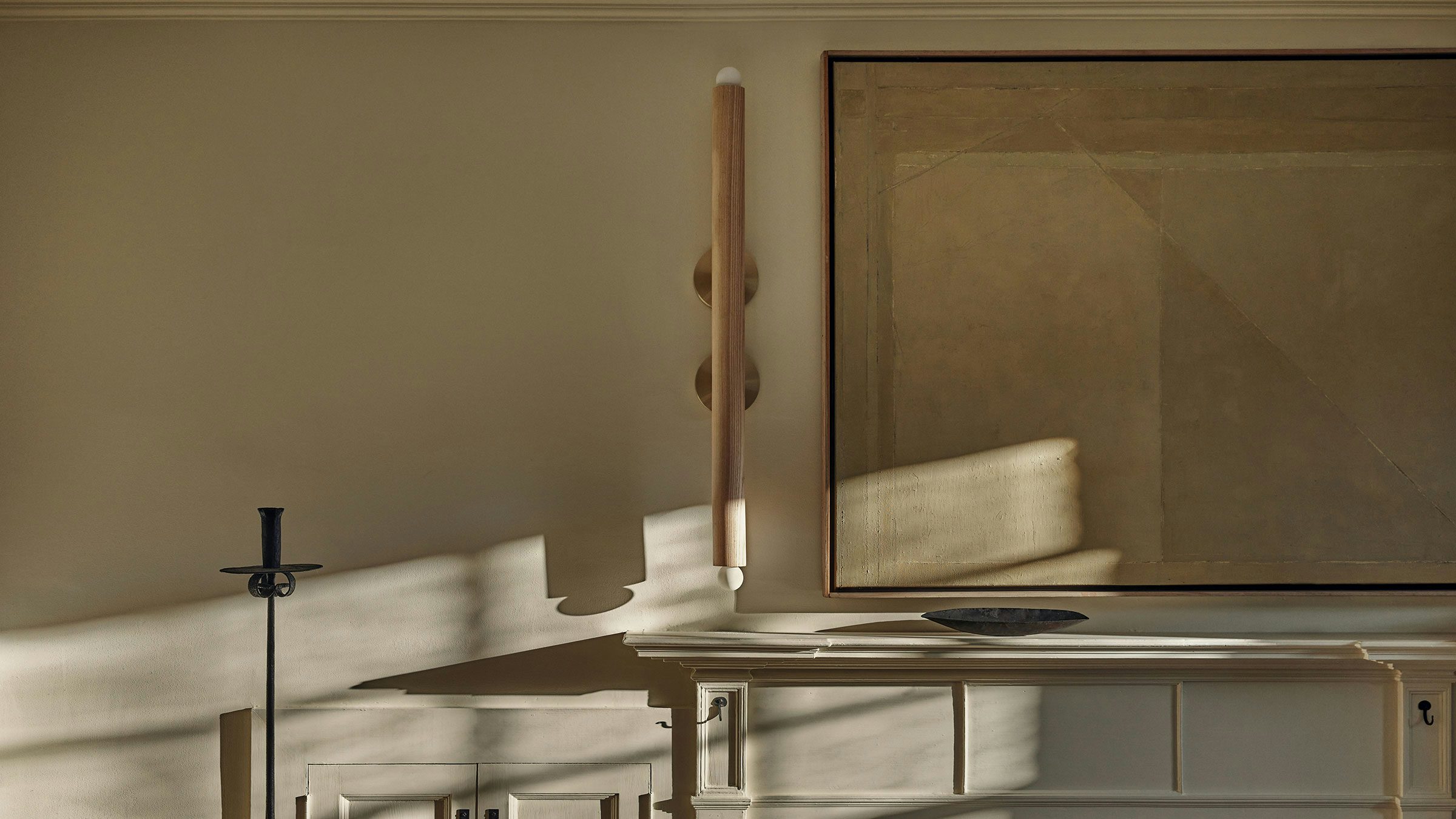 gallery image for Lodge_Linear_Sconce_XL_Gallery_Situ