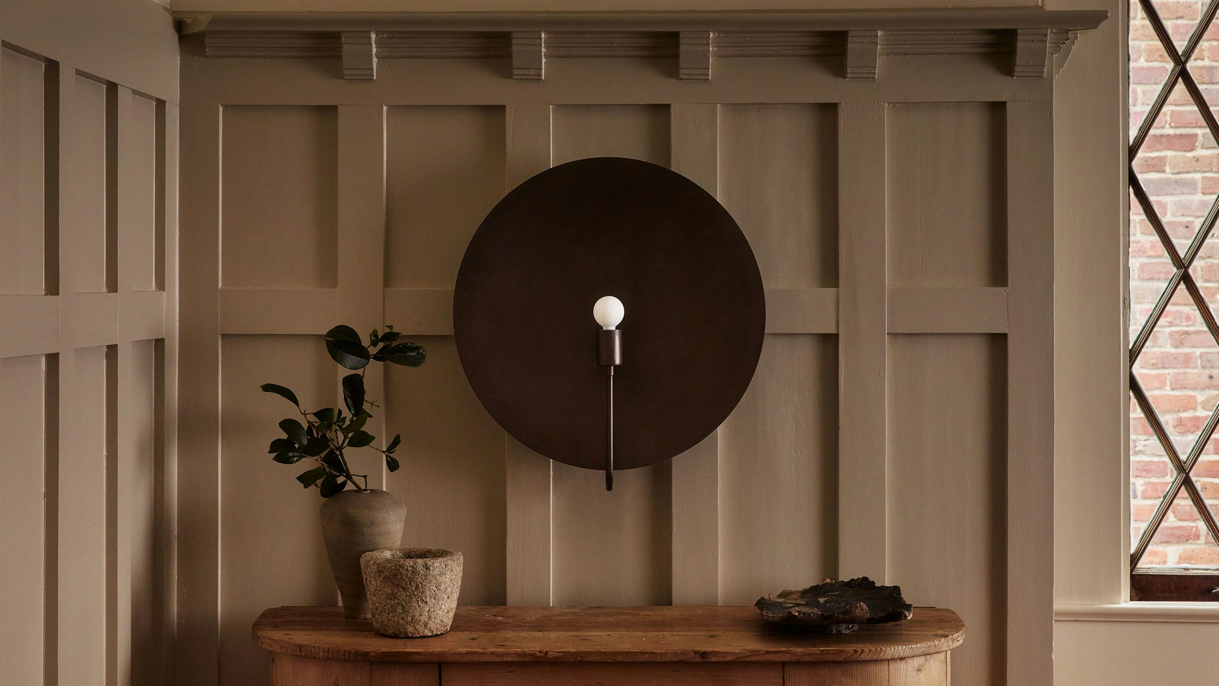 gallery image for MEG_SC_GAL_SITU_OFF