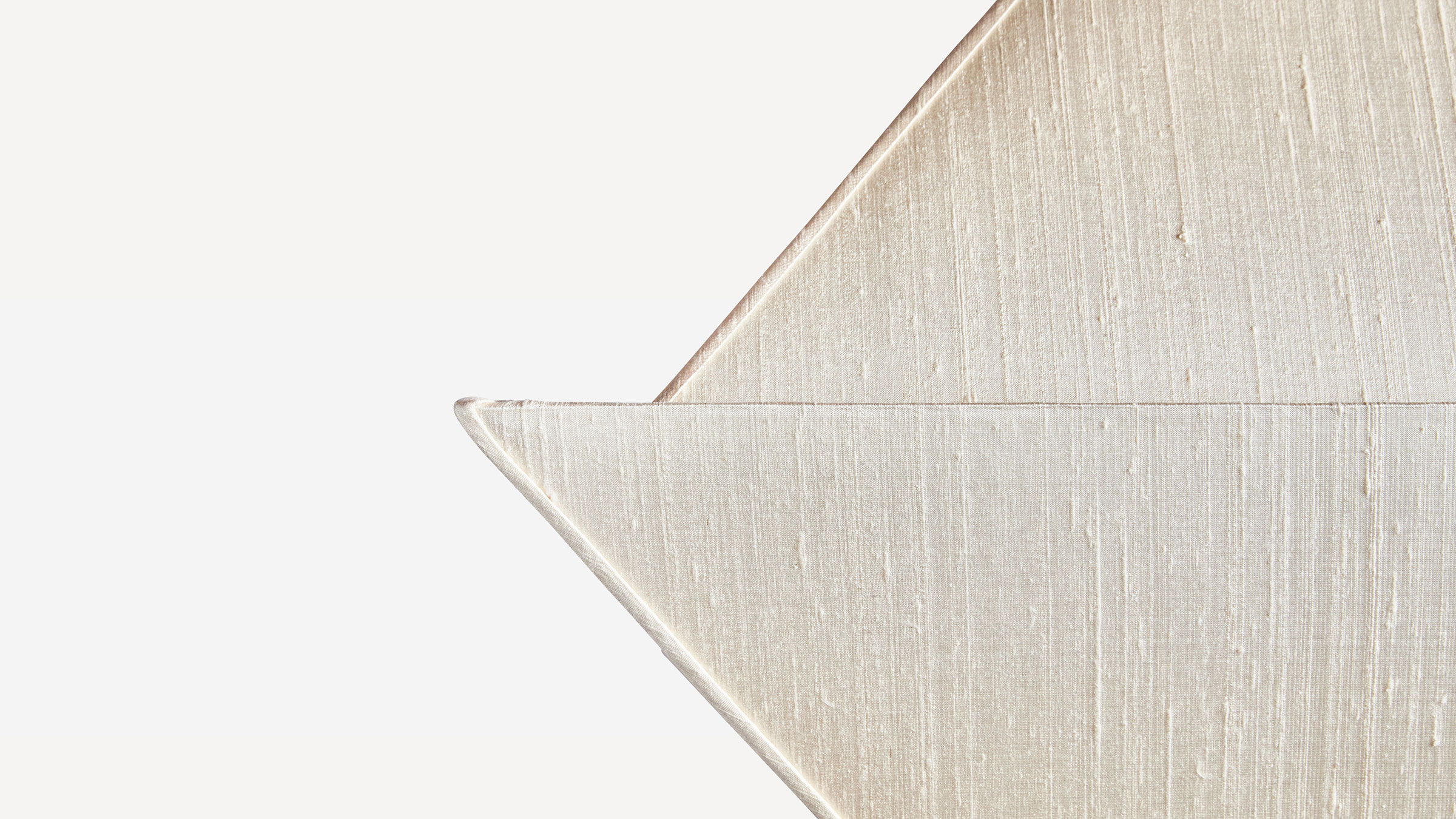 gallery image for Lantern_Pyramid_Large_Studio_04
